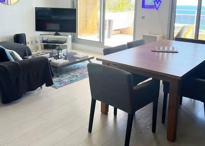 Superbe Appartement Vue Imprenable Sur La Mer Proche Monaco